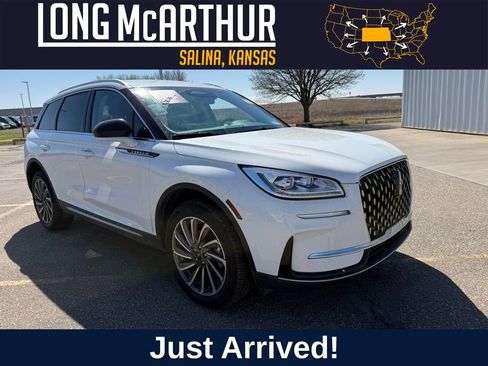 Used 2023 Lincoln Corsair Reserve image 1