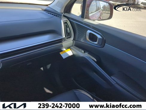 New 2025 Kia Sorento S image 16