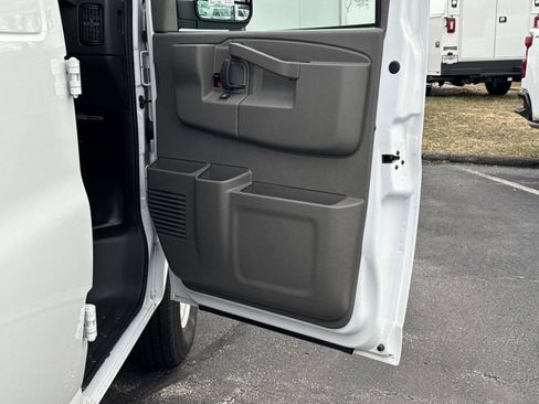New 2025 Chevrolet Express 2500 w/ Driver Convenience Package RWD image 10