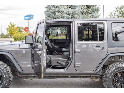 Used 2018 Jeep Wrangler Unlimited Sport S AWD/4WD image 26