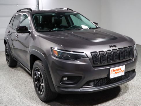 Used 2022 Jeep Cherokee Latitude w/ Sun & Sound Group AWD/4WD image 5