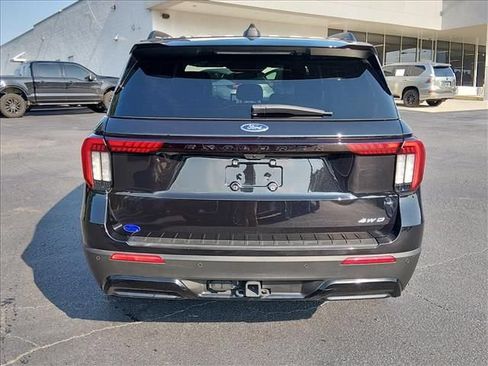 Certified 2025 Ford Explorer ST-Line w/ ST-Line Street Pack AWD/4WD image 5