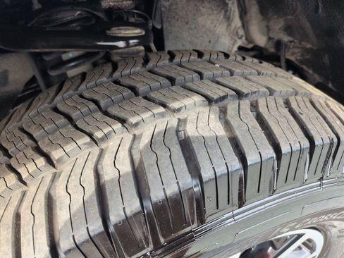 Used 2018 Toyota Tundra SR5 w/ TRD Off Road Package image 28