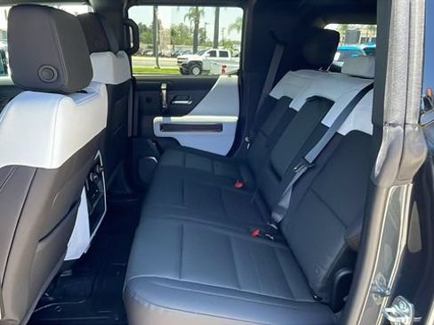 Used 2025 GMC Hummer EV 3X AWD/4WD image 13