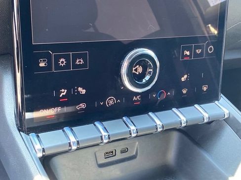 Certified 2026 GMC Terrain Elevation AWD/4WD image 13