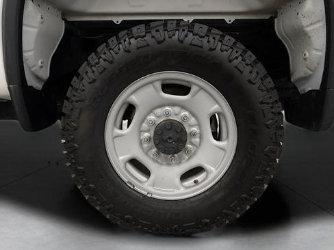 Used 2020 Chevrolet Silverado 2500 W/T w/ WT Safety Package AWD/4WD image 28