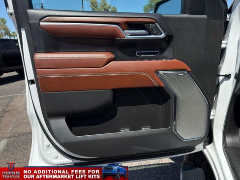 Used 2023 GMC Sierra 1500 Denali Ultimate image 16