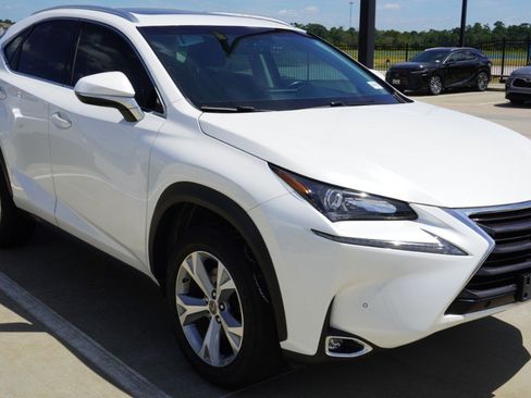 Used 2017 Lexus NX 200t FWD w/ Premium Package image 3