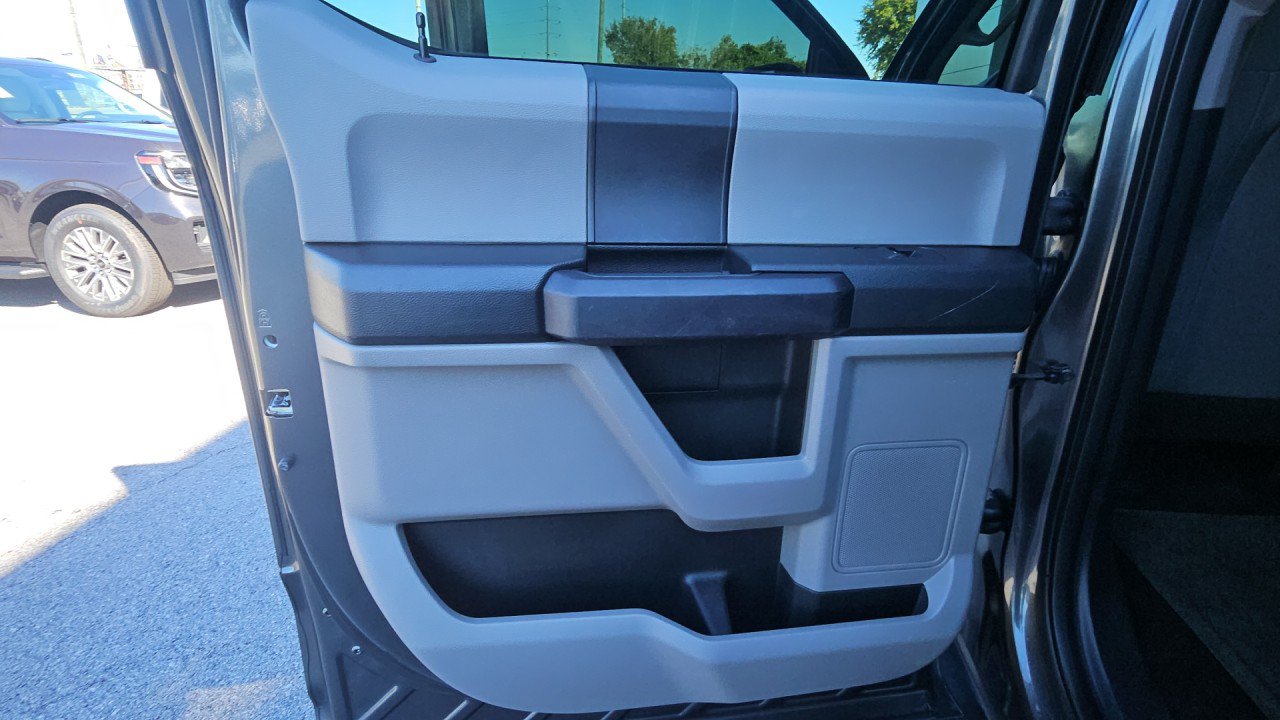 Used 2015 Ford F150 XL w/ Equipment Group 101A Mid AWD/4WD image 12