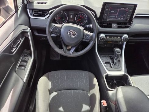 Used 2022 Toyota RAV4 XLE FWD image 12