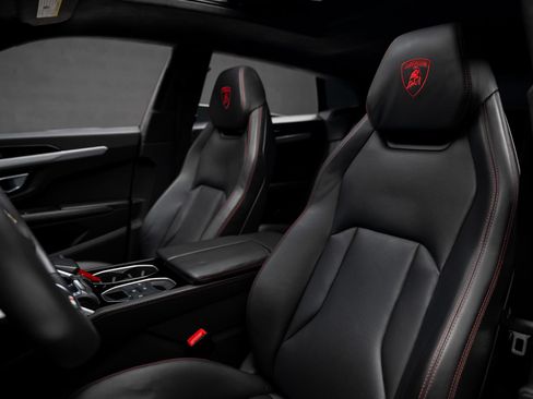 Used 2019 Lamborghini Urus AWD/4WD image 60