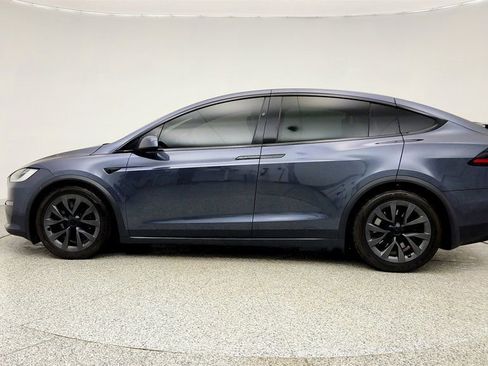 Used 2023 Tesla Model X image 8