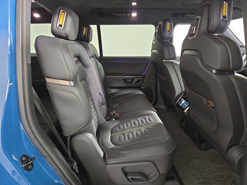 Used 2023 Rivian R1S Adventure AWD/4WD image 23
