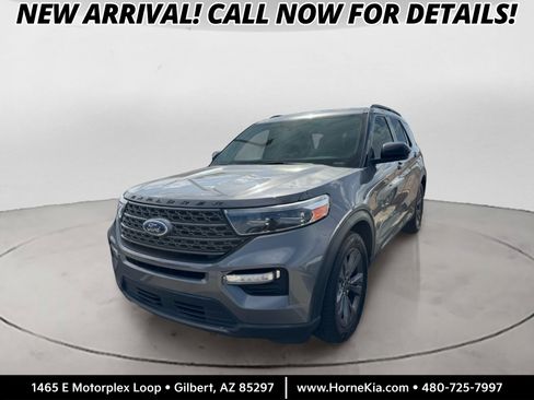Used 2022 Ford Explorer XLT w/ Equipment Group 202A RWD image 1