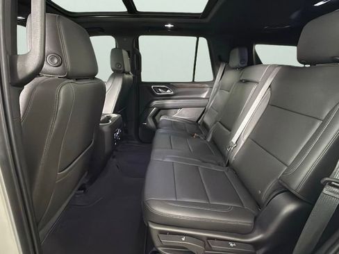 Used 2022 Chevrolet Tahoe Z71 w/ Luxury Package AWD/4WD image 26