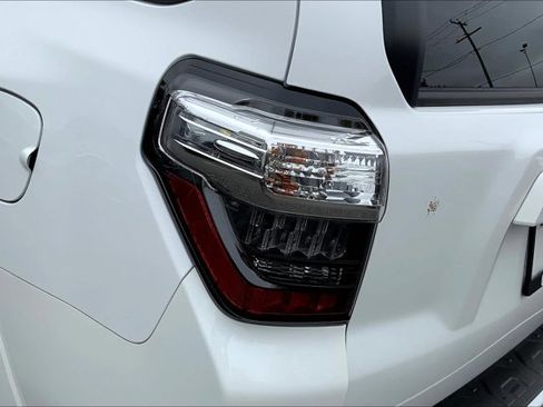 Used 2024 Toyota 4Runner SR5 image 27