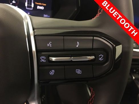 Used 2025 Chevrolet Colorado Z71 w/ Technology Package image 36