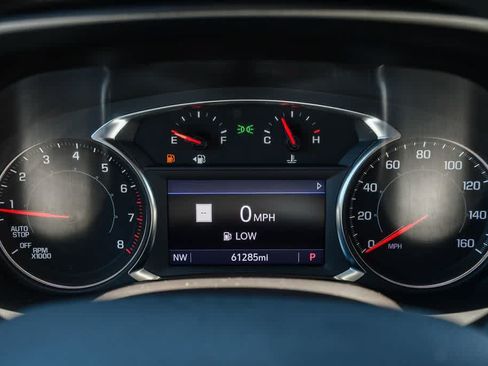 Used 2022 GMC Acadia SLE w/ Driver Convenience Package FWD image 25