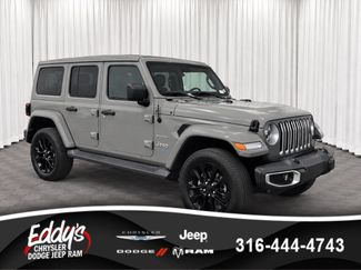 Used 2021 Jeep Wrangler Unlimited Sahara w/ Cold Weather Group AWD/4WD video 1