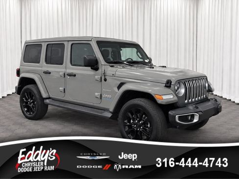 Used 2021 Jeep Wrangler Unlimited Sahara w/ Cold Weather Group AWD/4WD image 1