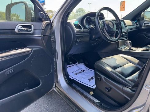 Used 2019 Jeep Grand Cherokee Limited image 14