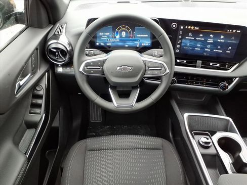 New 2026 Chevrolet Equinox LT image 11