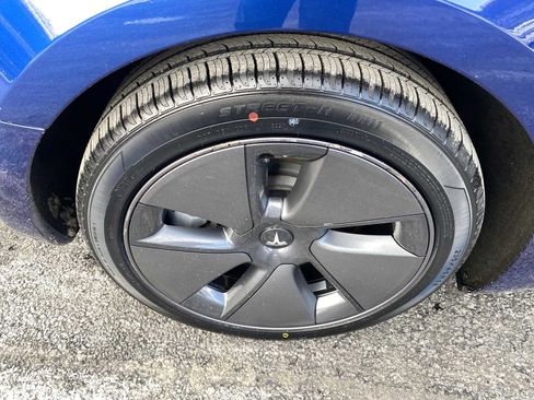 Used 2021 Tesla Model 3 Standard Range Plus image 55