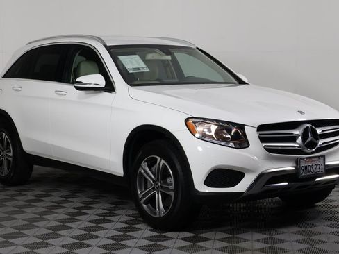 Used 2019 Mercedes-Benz GLC 300 w/ Premium Package image 3