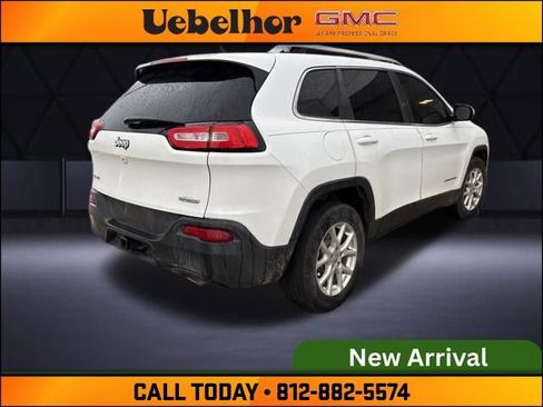 Used 2014 Jeep Cherokee Latitude w/ Comfort/Convenience Group image 3