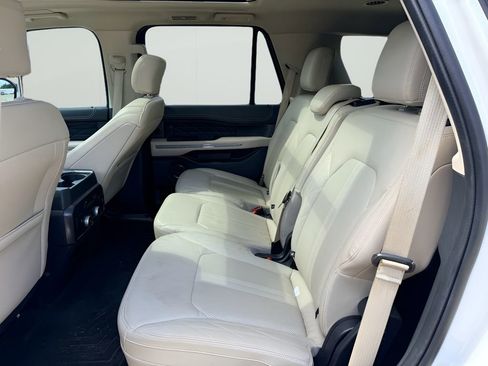 Used 2022 Ford Expedition Platinum AWD/4WD image 10
