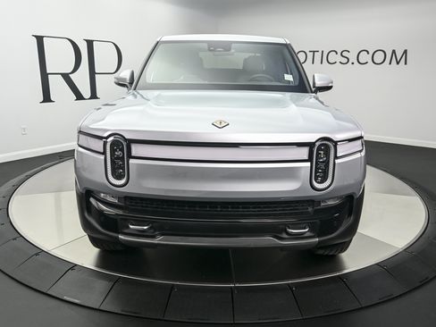 Used 2023 Rivian R1T Adventure AWD/4WD image 5
