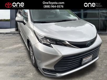 Certified 2021 Toyota Sienna LE