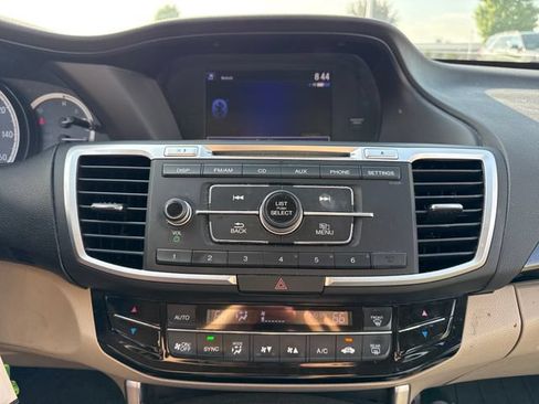 Used 2016 Honda Accord LX image 22