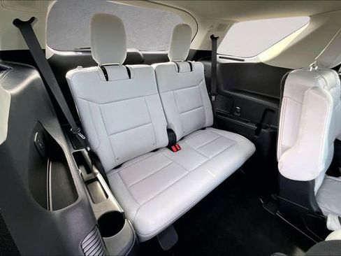 Certified 2025 Ford Explorer Platinum w/ Ultimate Package image 19