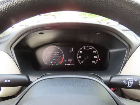 Used 2023 Honda HR-V LX image 22