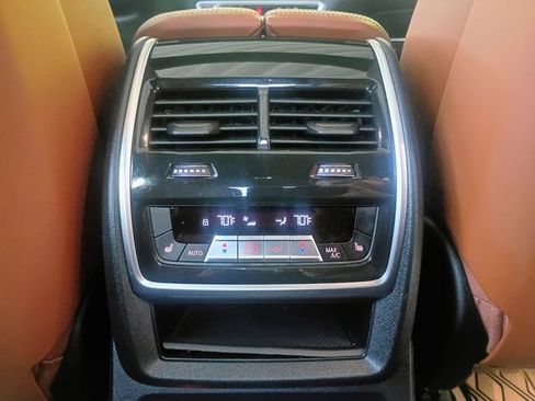 Used 2024 BMW X7 xDrive40i w/ Executive Package AWD/4WD image 67