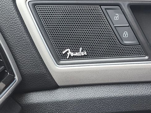 Used 2019 Volkswagen Atlas SEL Premium image 24