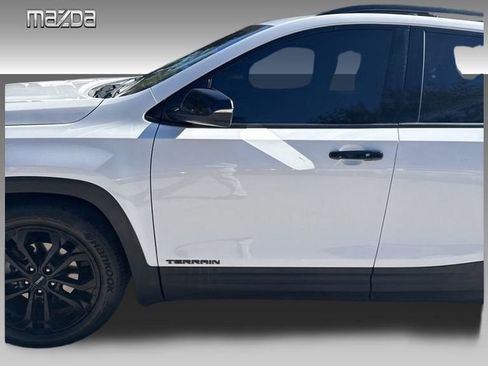 Used 2021 GMC Terrain SLE w/ Driver Convenience Package image 14