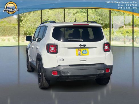 Used 2020 Jeep Renegade Altitude FWD image 3