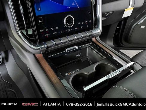 New 2026 GMC Yukon Denali w/ Denali Reserve Package AWD/4WD image 18