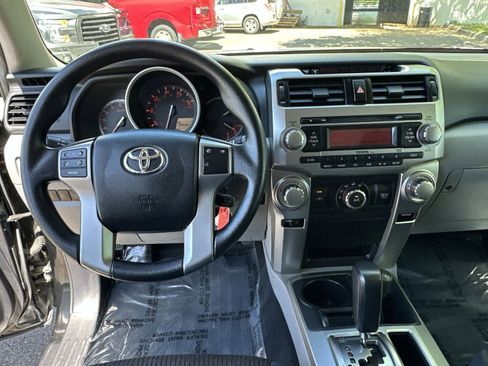 Used 2011 Toyota 4Runner SR5 AWD/4WD image 63