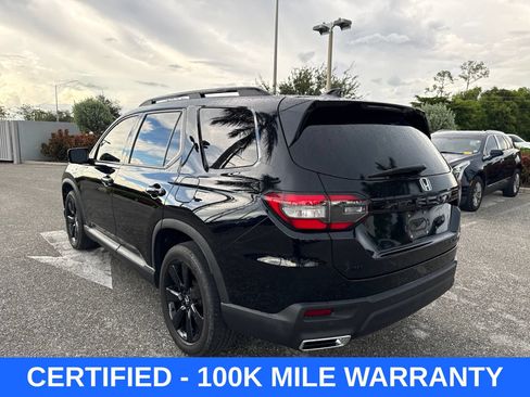 Certified 2025 Honda Pilot Black Edition image 3