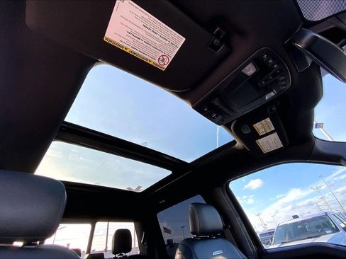 Used 2017 Ford F250 Platinum w/ Platinum Ultimate Package image 13