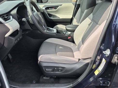 Certified 2025 Toyota RAV4 XLE w/ Convenience Package AWD/4WD image 9