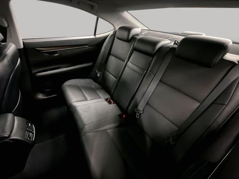 Used 2016 Lexus ES 350 w/ Navigation System Package FWD image 19