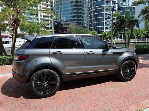 Used 2018 Land Rover Range Rover Evoque SE Premium AWD/4WD image 19