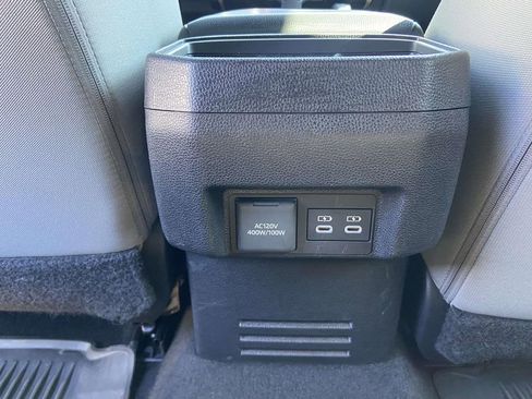 Used 2024 Toyota Tacoma TRD Sport w/ TRD Sport Upgrade Package image 18