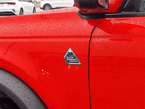 Used 2023 Ford Bronco Black Diamond image 10