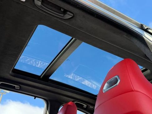 Used 2017 BMW X5 M image 7