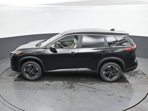 Used 2025 Nissan Rogue SV AWD/4WD image 39